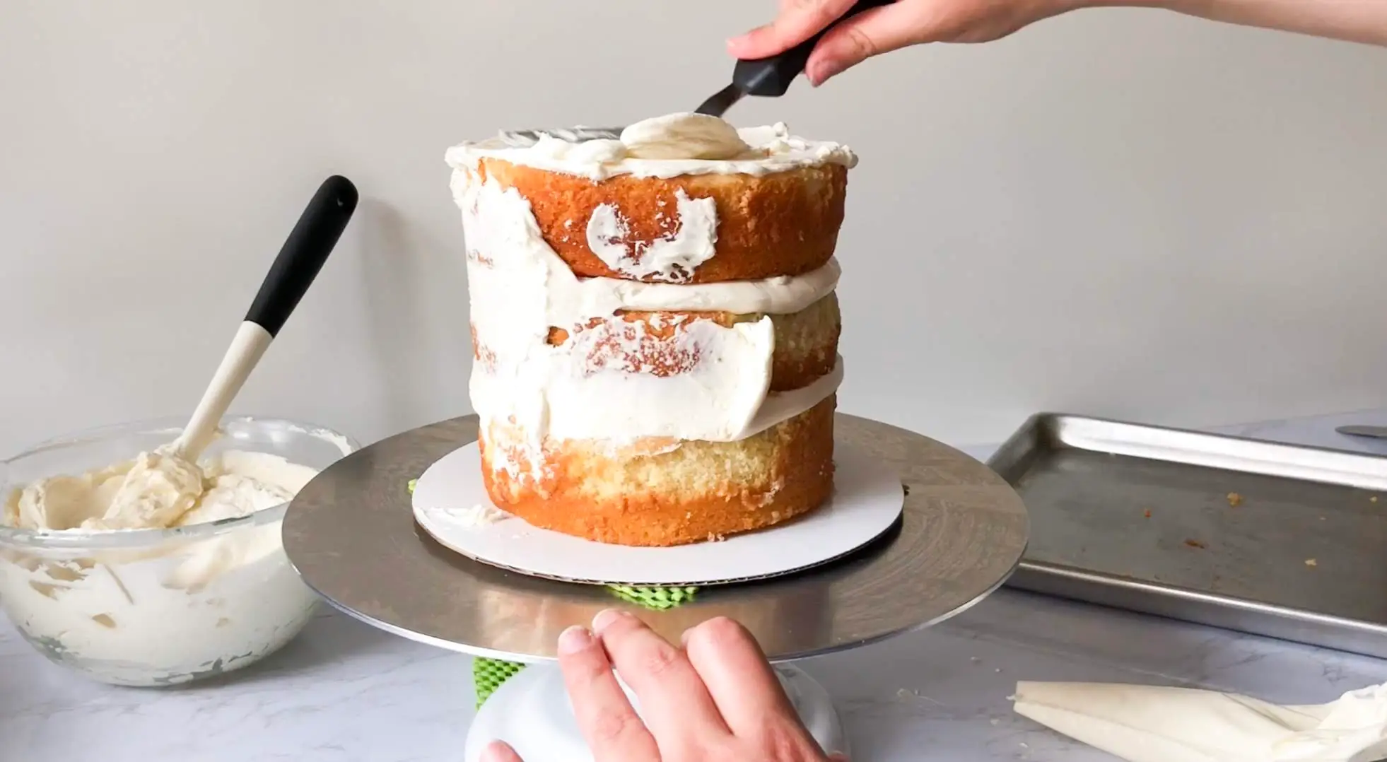 Melanie Andrews video tutorials cake and pastry decorating techniques piping and fondant
